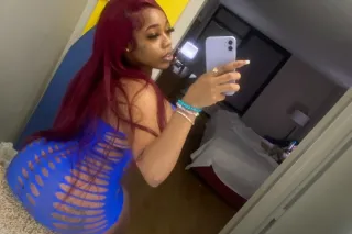 IM SWEETER THAN I LOOK🍭Busty D... - Image 1