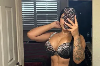 😋😋😋 Hi daddy, I'm available to... - Image 3