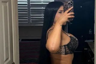 😋😋😋 Hi daddy, I'm available to... - Image 1