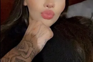 Lovely smile And Luscious Body... - Image 2