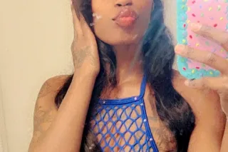 🌹your chocolate🍫🍪🍩 treat is he... - Image 4