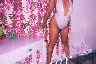 ✨Click Too See Options 💗BODYRUBS AVAILABLE AT OUR STUDIO💋✨ - Image 5