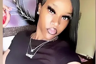 wet and ready 💦💦cum have a pleasureful time woth kylie💋💋 - Image 5