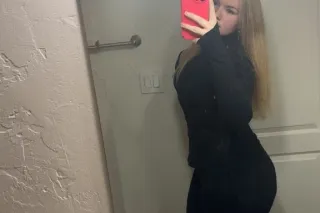 Thick white girl - Image 2