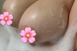 The New sexy Latina in the Cit... - Image 3