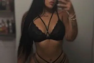 latina caliente 🔥 fotos reales... - Image 1