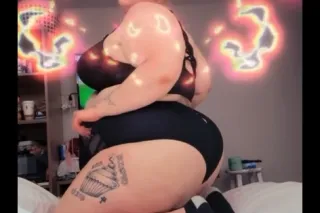 Focus on the good. (Or just focus on me, that works too!)" - Image 5