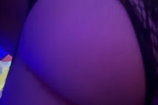 Available now - 19 - Image 1