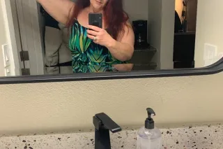 Mature curvy-thick open-minded... - Image 3