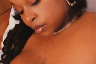 QV Special ! Come Feel My Warm... - Image 3