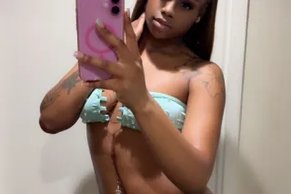 GET OUT THE SNOW ❄ AND COME DIVE IN SOMETHING WARM 🍯INCALL AND OUTCALL 📲Facetime verification required ‼ - Image 3