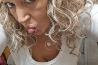 Doing outcalls - 39 - Image 4