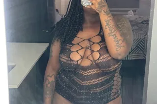 QV SPECIAL💦🫴🏽🌟ѕиєαк αωαу and ρ... - Image 4