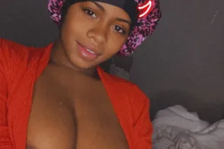 😘2 Nuts If You Meet Me Head In... - Image 1