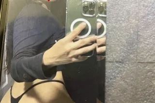 😈😈Hello daddy 😘 my name is Adr... - Image 2