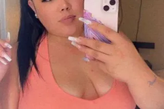 HoTTiE OnE CaLL AwAy CaLL ThE ... - Image 4