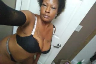 MERRY CHRISTMAS 80 QV SPECIAL !20 min exotic massage 80 hand ending REAE ONE OF THE BEST PUSSY* AND HEAD GAME AROUND TOWN SATISFACTION GUARANTEED!! COME SEE KITTY PURRRRR!!! - Image 2