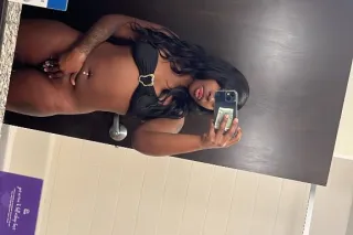 100% Real Chocolate Funsize Sexy , Tight , &amp; Clean Playmate Available | 5⭐ Service | - Image 5