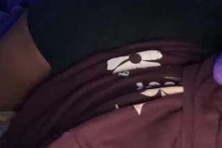 WET 💦AND TIGHT W THICC THIGHS😈... - Image 2