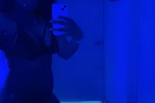 Pussy WET 💦Ass FAT 🍑 Mouth CRA... - Image 1