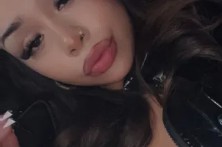 FREAKY THICK LATINA 💦💗 CARDATE... - Image 4