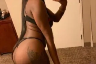 new in town lets have a good time - Image 1