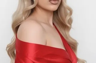 sexy latina ready to have sum ... - Image 1