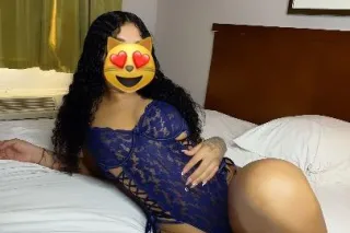 ❤Beautiful new lady in town wi... - Image 1