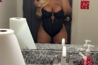 😘Availble Now! OUTCALLS ONLY!😘... - Image 3