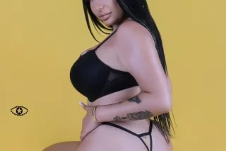 Curvy Latina ❤ - 23 - Image 2