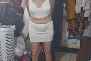 Im free and looking to mingle but Im only doing out calls right now - Image 8