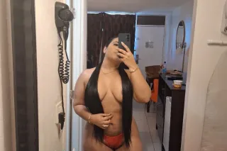 beautiful Venezuela girl🌸🌸🌸Two... - Image 4