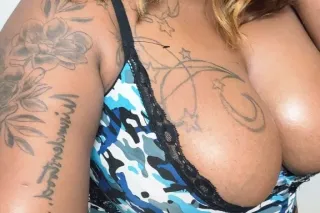 60Qv60Qv ask about 2 girl Visiting from NC 💕 Last day - Image 10