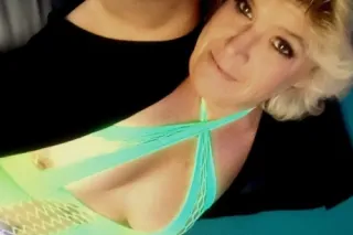 hay look no futher your fantasy us here🌹 Mature, Curvy BBW Companion 🌹 - Image 1