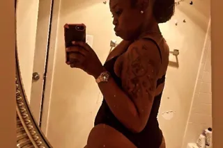 Pretty Black ✨ im BACKKK !! IN... - Image 2