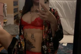 100% REAL PICS 🤩 Lets have fun... - Image 1