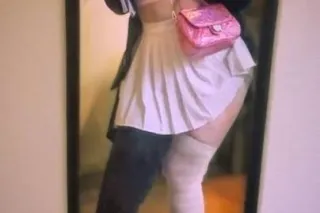 down on ur luck how bout u go down on lucki instead! - Image 5