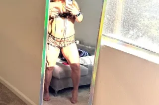 Thick Sexy Latina - 23 - Image 3