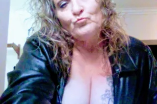 CUM GET IT WH8}E ITS HOT - Image 7