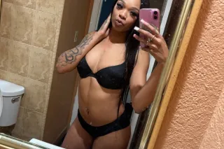 🥂💦𝐍𝐄𝐖 GORGEOUS EBONY 🥜💦⭐SAFE⭐I... - Image 1