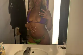 PRETTY ON THE EYES THICK IN THE THIGHS😌 - Image 1