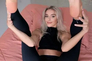 Hello is Candy im New in Town Text me only to this number👉(279)-5 00-3276 Available for hookup Serious inquiries only - Image 2