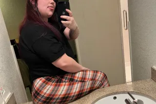 who wanna be my boyfriend fir ... - Image 1