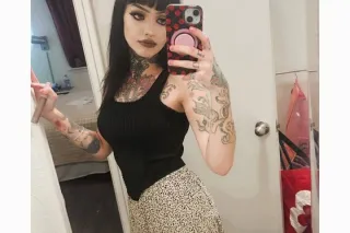 Your favorite little secret 🖤 - Image 5