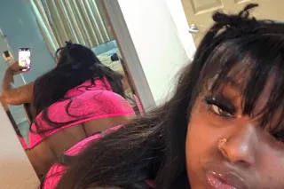 green eyez👀 and thick thighzz - Image 6