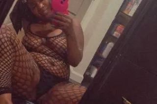 SPECIALS AVALIBLE EBONY & HAWIIAN HEAD GODDESS 📲 🤪SLOPPY WETT DEEEPTHROAT QUEENⒹⓄⓃⓉ ⓂⒾⓈⓈ ⓄⓊⓉShort & sweet♂👅 - Image 2