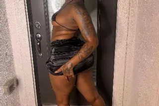 yes i am real! facetime verifi... - Image 3