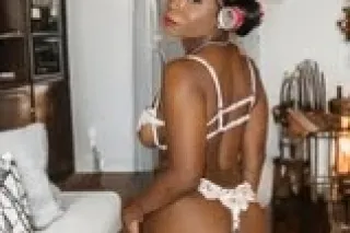 Big DD's, Super Wet Throat 💦💦 ... - Image 3