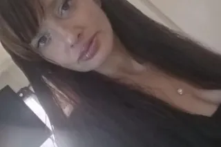 kim IS HERE - 46 - Image 2