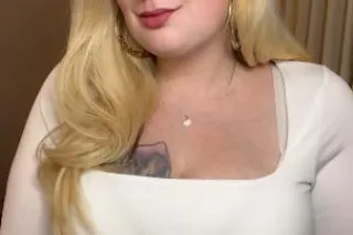 🔥Hot Blonde Whos a proffesiona... - Image 2